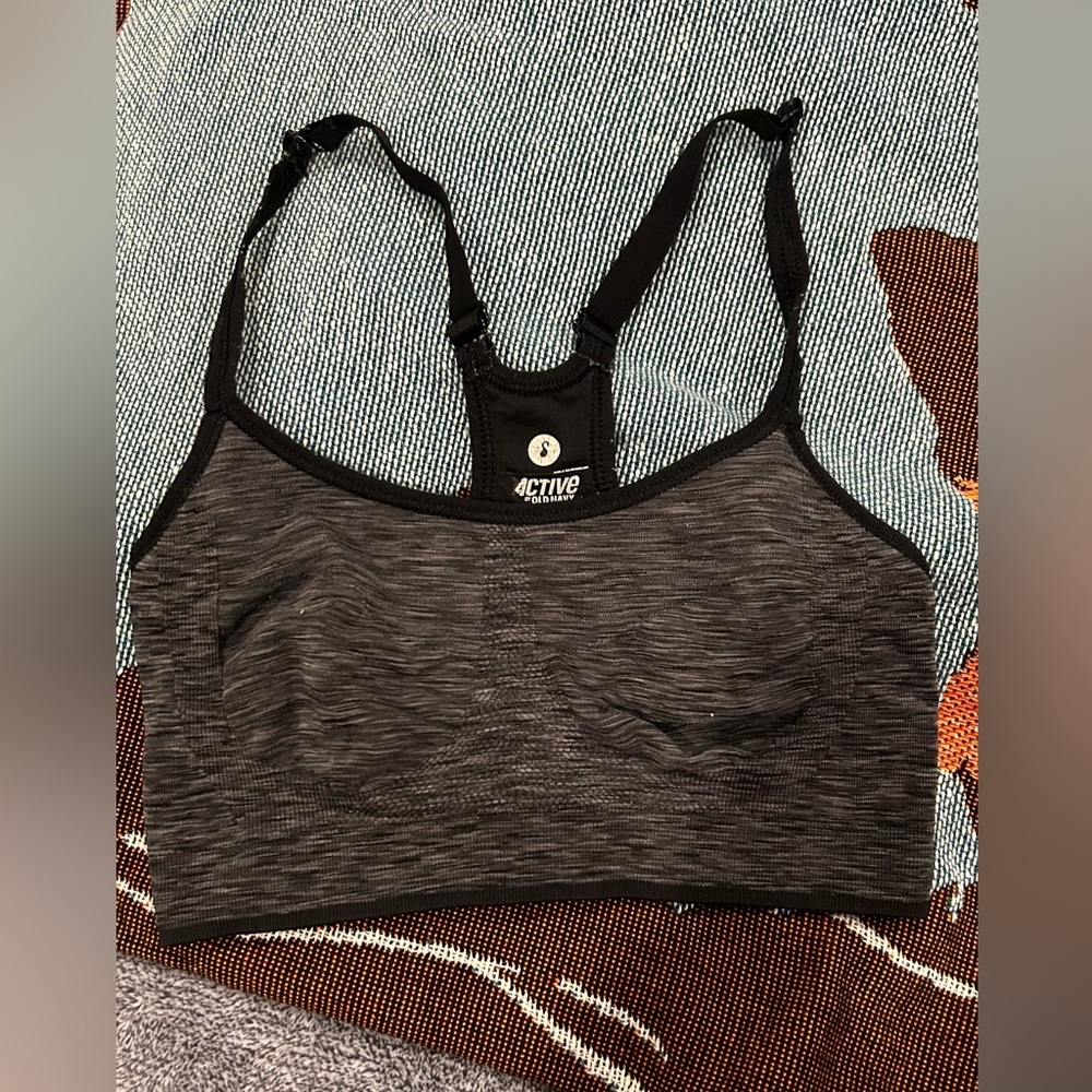 Old Navy sports bra size small